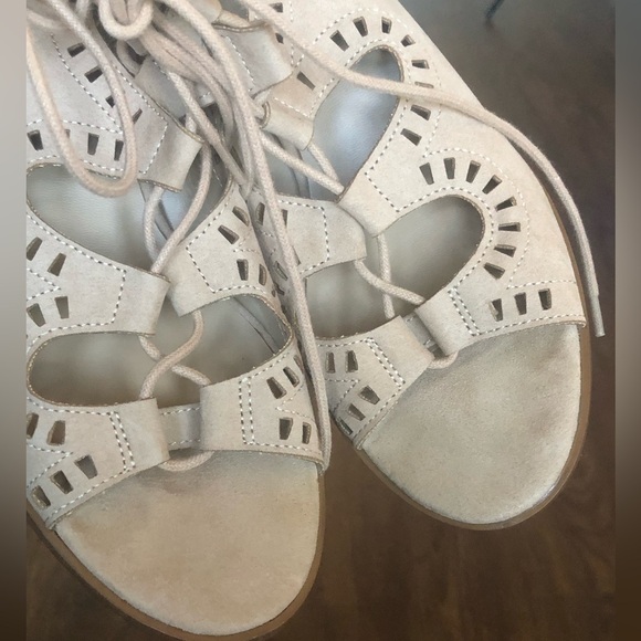 Open toe booties lace up size 8.5 - Picture 13 of 14